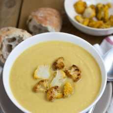 Przepis na Zupa z pieczonego kalafiora i selera z curry