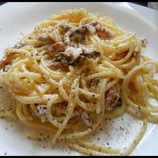 Przepis na Spaghetti z boczkiem i śmietaną (ala Carbonara)