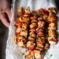 Przepis na Szaszłyki 'hiszpańskie' (Spanish chicken skewers).