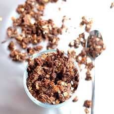 Przepis na Szybka granola czekoladowa