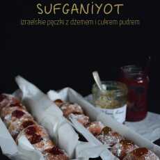 Przepis na Sufganiyot - izraelskie pączki z dżemem i cukrem pudrem