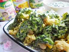 Przepis na Kuskus z warzywami i pikantnym sosem szpinakowym