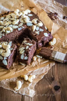 Przepis na CZEKOLADOWE BROWNIE BEZ GLUTENU I CUKRU