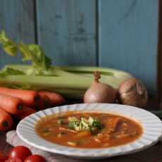 Przepis na Pomidorówka z ryżem i warzywami