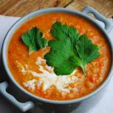 Przepis na Lekka pomidorowa zupa z soczewicy i marchewki