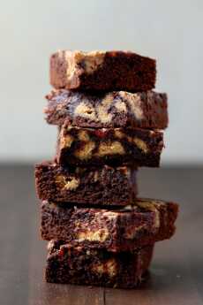 Przepis na Peanut Butter and Jelly Fudge Brownies