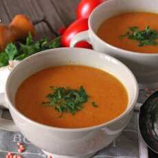 Przepis na Zupa z czerwonej soczewicy i pomidorów rzymskich