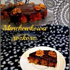 Przepis na Ciasto marchewkowe z orzechami i czekoladą
