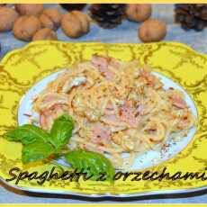 Przepis na Spaghetti z wędzonym serem, szynką i suszonymi pomidorami