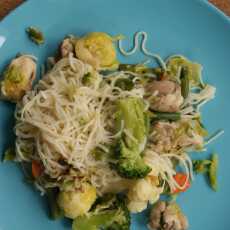 Przepis na Chiński makaron z zielonymi warzywami