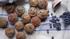 Przepis na Błękitne ciacha, czyli borówkowe muffiny z cynamonową skorupką