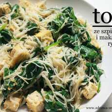 Przepis na Tydzień wege: smażone tofu ze szpinakiem i makaronem ryżowym