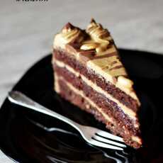 Przepis na Wegański tort czekoladowo-fistaszkowy