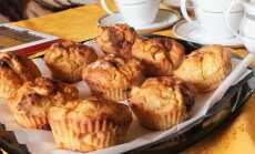 Przepis na Aromatyczne muffinki cynamonowe z jabłkami i żurawiną