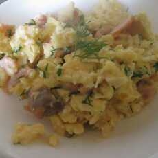 Przepis na Szybkie śniadanie - jajecznica z łososiem