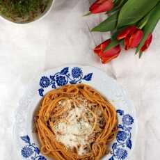 Przepis na Pomidorowe spaghetti z indykiem i bazylią