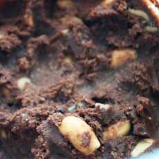 Przepis na Ciasteczka czekoladowe z solonymi orzeszkami ziemnymi