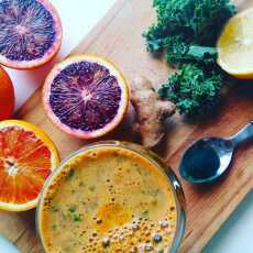 Przepis na Czerwone pomarańcze + marchew + cytryna + kurkuma + jarmuż + chlorella