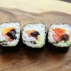 Przepis na Sushi - zrób je sam! Jak przygotować ryż do sushi, jak zwinąć maki i ura maki.