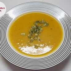 Przepis na Zupa krem z żółtych warzyw od Proste Historie