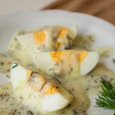 Przepis na Jajka w sosie koperkowym