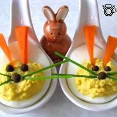 Przepis na Jajka faszerowane „zajączki”