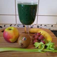 Przepis na Spirulina + rukola + seler + kiwi + banan + jabłko + winogrona + olej lniany