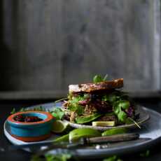 Przepis na KANAPKA Z DUSZONĄ ŁOPATKĄ - PULLED PORK SANDWICH