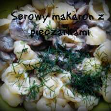 Przepis na Serowy makaron z pieczarkami