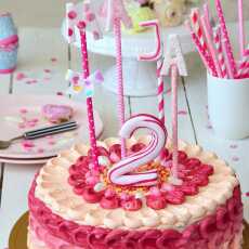 Przepis na Słodki tort urodzinowy ombre dla dziewczynki