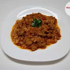 Przepis na Mięso mielone z passatą pomidorową i ryżem