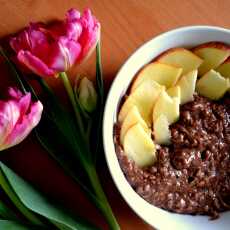 Przepis na Owsianka z kakao i jabłkiem. Płatki owsiane na śniadanie :)