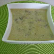 Przepis na Zupa z mięsa mielonego, pora i pieczarek 