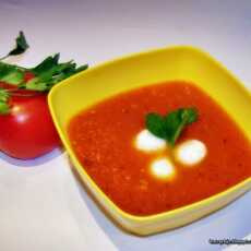 Przepis na Kremowa zupa pomidorowa z mozzarellą 