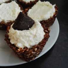 Przepis na Fit babeczki czekoladowe z kremem kokosowym