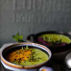 Przepis na DWIE ZUPY W JEDNYM GROSZEK Z MARCHEWKĄ - CARROTS AND PEAS VELOUTE SOUPS IN ONE BOWL