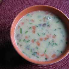 Przepis na Zupa z zielonym groszkiem i serkiem topionym 