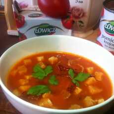 Przepis na Kremowa zupa pomidorowa