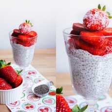 Przepis na Chia pudding ,,truskawki ze śmietaną''.