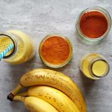 Przepis na Banan + ananas + kurkuma + mleko sojowe + cayenne