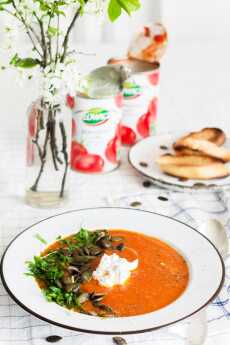 Przepis na Szybka zupa pomidorowo-dyniowa