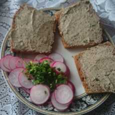 Przepis na Chleb orkiszowy i pasta pieczarkowa