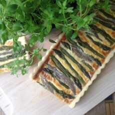 Przepis na Tarta ze szparagami i anchois