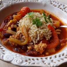 Przepis na Meksykańska zupa z paloną papryką i ryżem