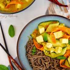 Przepis na Thai laksa z tofu i makaronem soba