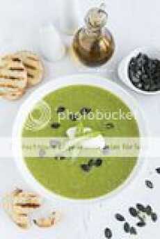 Przepis na Zupa-krem z zielonych szparagów z truflową ricottą