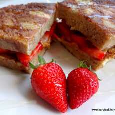 Przepis na Tost francuski z truskawkami i masłem orzechowym / Strawberry and peanut butter french toast