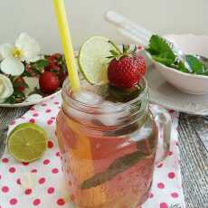 Przepis na Lemoniada rabarbarowo-truskawkowa