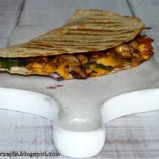 Przepis na Tortilla panini ze schabem w sosie kebab-gyros