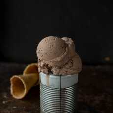 Przepis na Jogurtowe lody czekoladowe z chipsami czekoladowo - kokosowymi